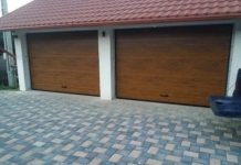 Usi de garaj sectionale fabricate in Romania